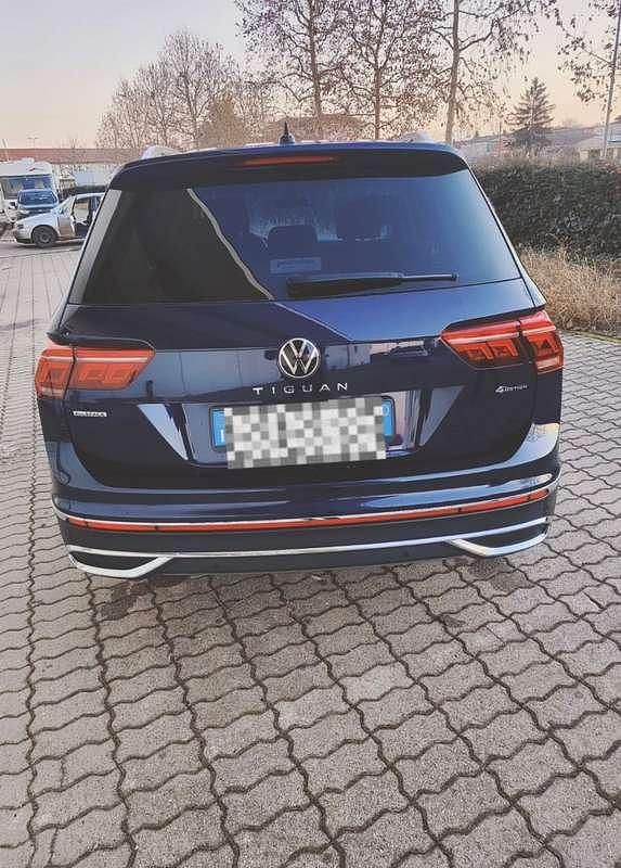 Usata VW Tiguan Allspace 200 CV (147 kW) 2023 Blu/azzurro SUV