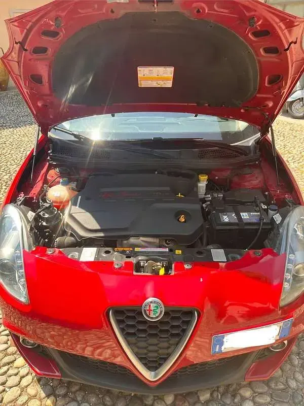 Usata Alfa Romeo Giulietta 120 CV (88 kW) 2018 Rosso Utilitaria