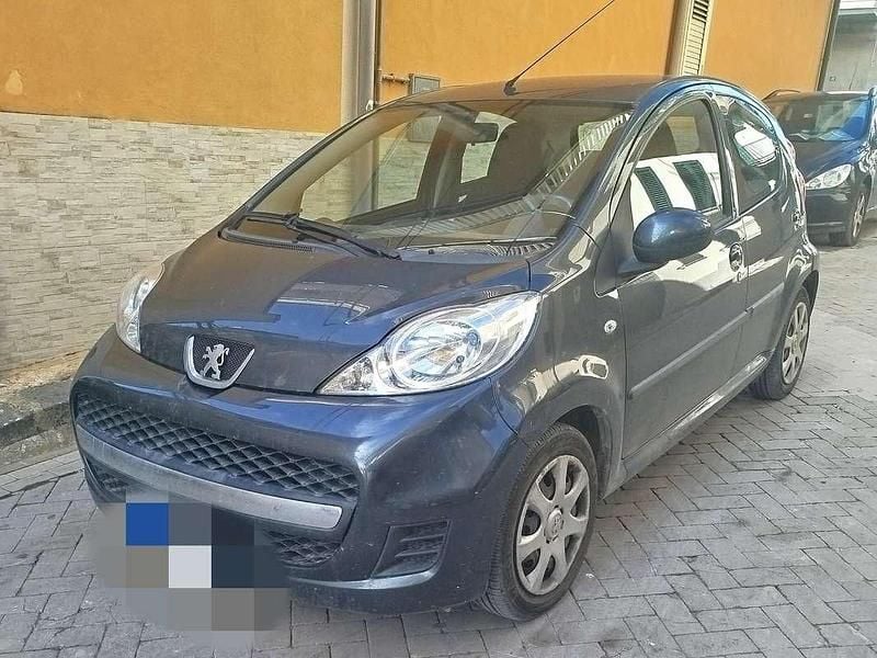 Usata Peugeot 107 68 CV (50 kW) 2010 Nero Utilitaria