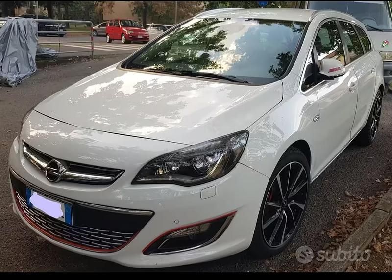 Usata Opel Astra 136 CV (100 kW) 2015 Bianco Station wagon