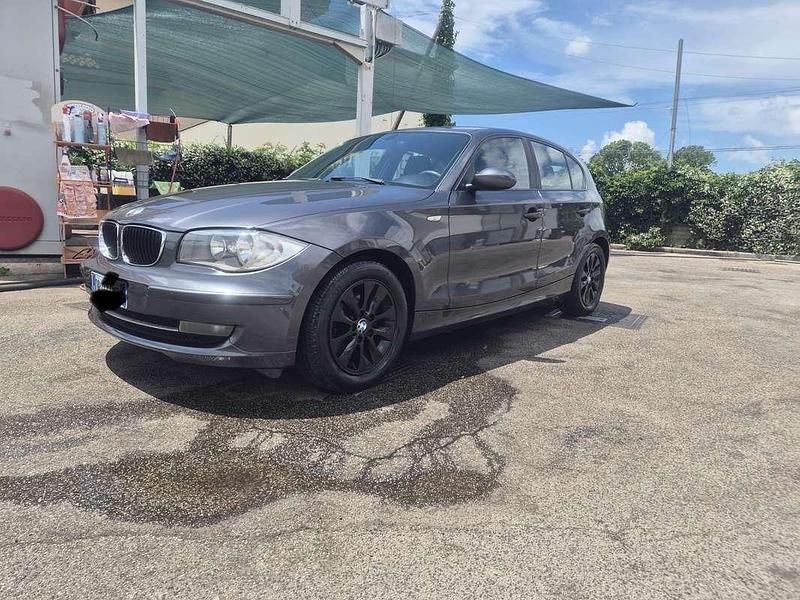 Grigio Usata 2008 BMW 118 Due volumi | 3000 € (Ottimo prezzo) - Immagine 1/4