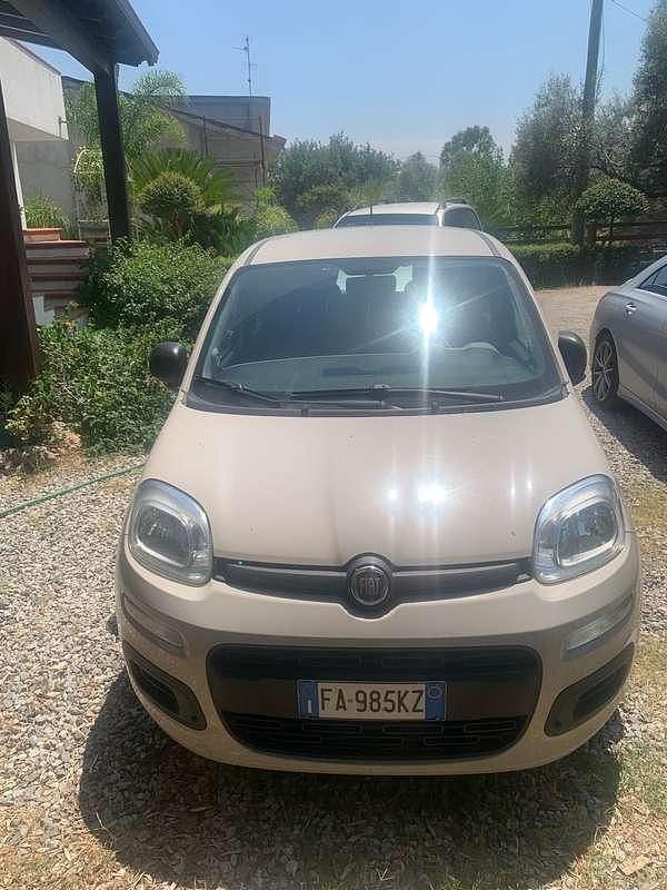 Usata 2015 Fiat Panda Easy Due volumi | 6500 € (Ottimo prezzo) - Immagine 1/4