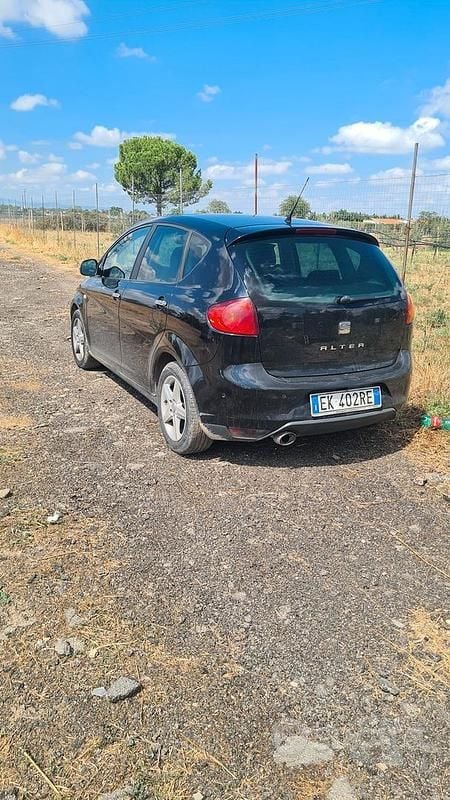 Usata Seat Altea 102 CV (75 kW) 2012 Nero Monovolume