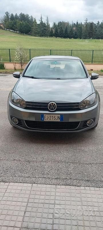 Usata VW Golf VI 105 CV (77 kW) 2011 Grigio Utilitaria