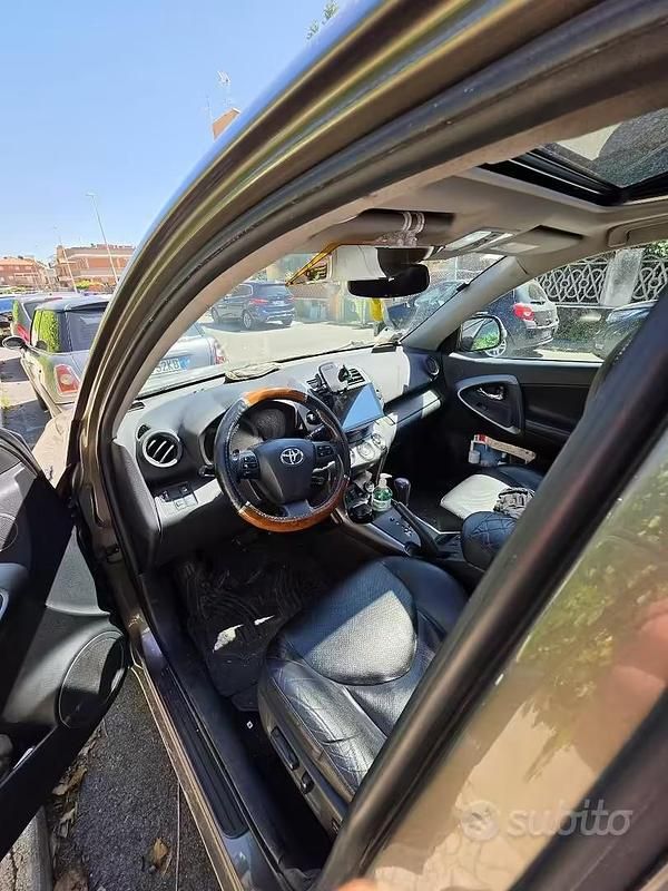 Usata Toyota RAV4 2009 SUV