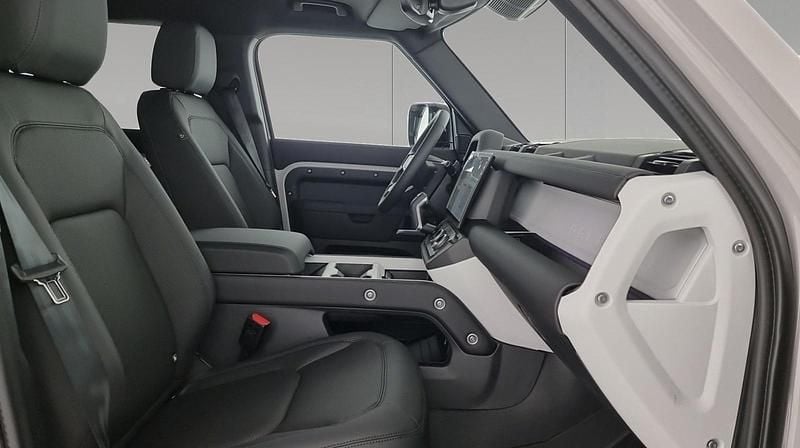 Nuova Land Rover Defender SE Dynamic 200 CV (147 kW) 2025 Borasco grey SUV