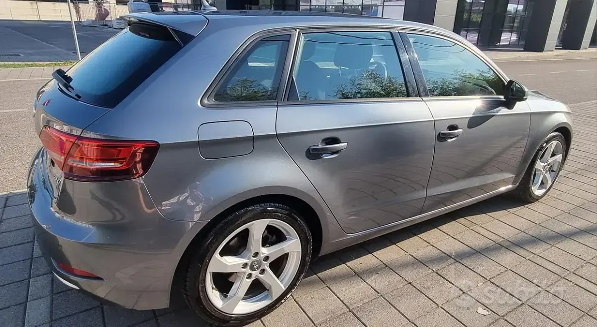 Usata Audi A3 116 CV (85 kW) 2018 Berlina