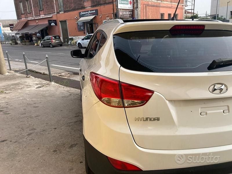 Usata Hyundai ix35 Comfort 116 CV (85 kW) 2013 Bianco metallizzato SUV