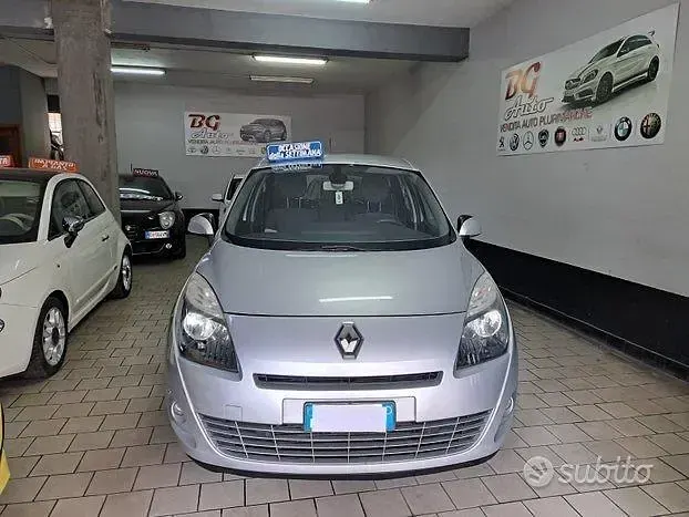Usata Renault Scénic III 131 CV (96 kW) 2012 Nero Monovolume