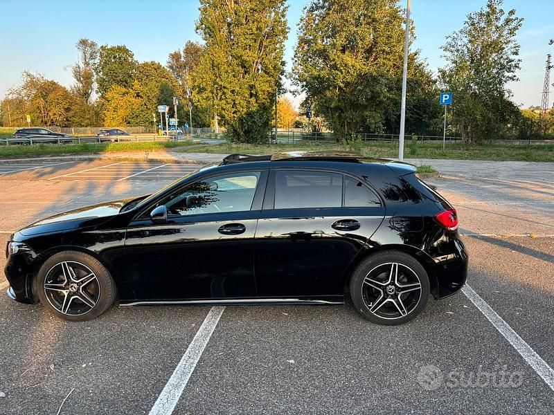 Usata Mercedes A180 AMG Line Premium 116 CV (85 kW) 2019 Nero Berlina