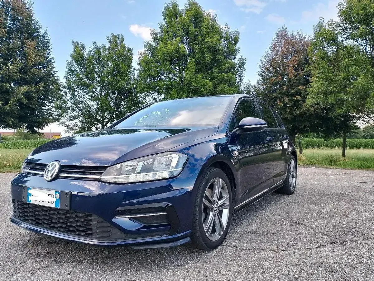 Usata VW Golf VII R-line 115 CV (84 kW) 2019 Bluazzurro Berlina