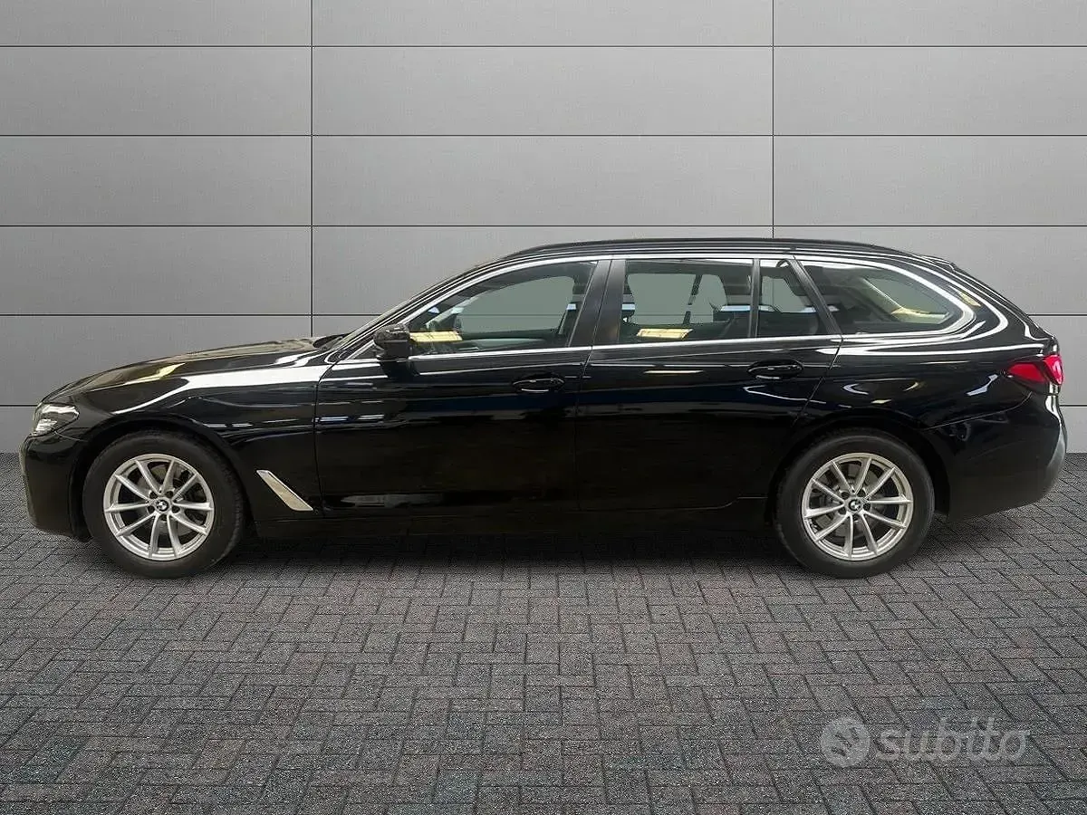 Usata BMW 518 150 CV (110 kW) 2023 Nero Station wagon