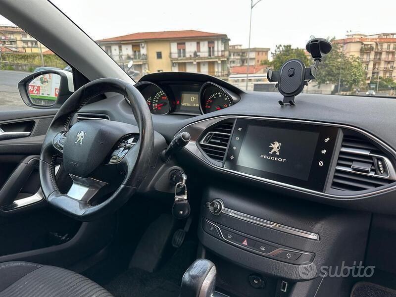 Usata Peugeot 308 92 CV (67 kW) 2014 Utilitaria