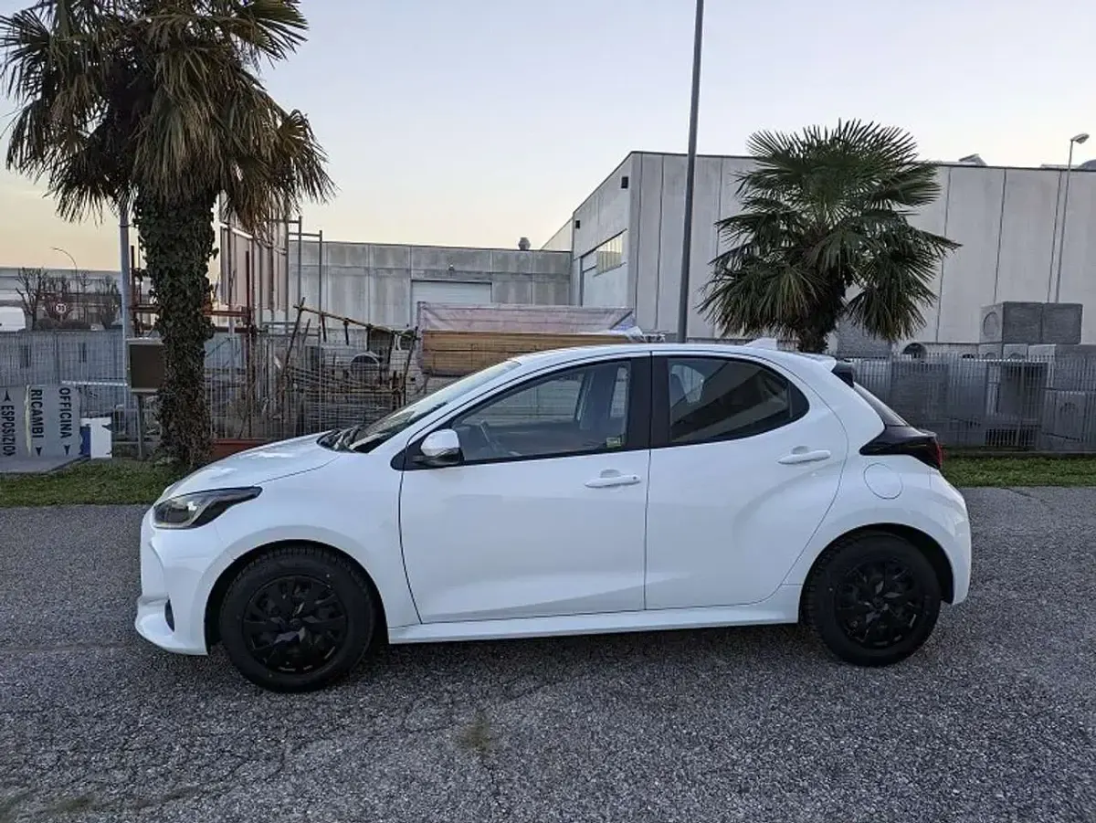 Usata Toyota Yaris Cross Edition 72 CV (52 kW) 2023 Bianco SUV