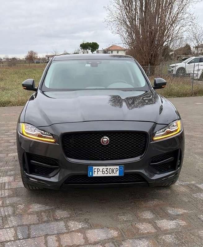 Usata Jaguar F-Pace R-Sport 241 CV (177 kW) 2018 Grigio SUV