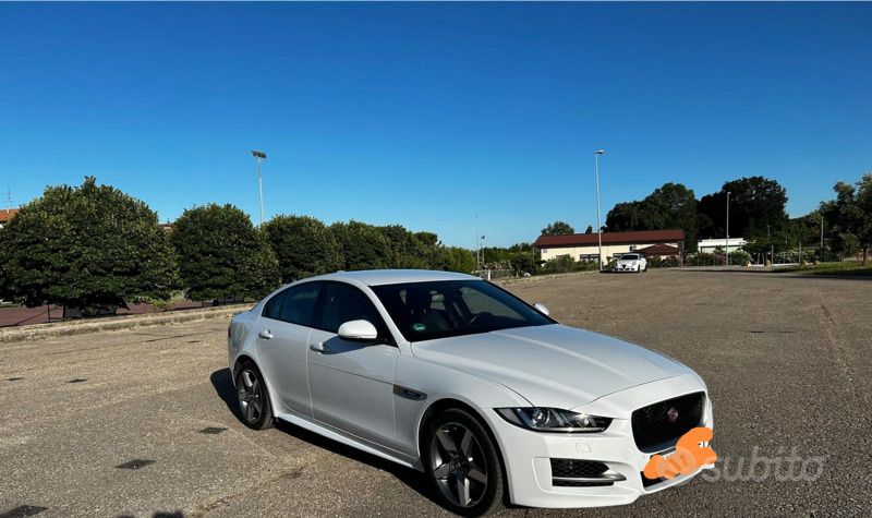 Usata Jaguar XE R-Sport 179 CV (131 kW) 2017 Bianco Berlina
