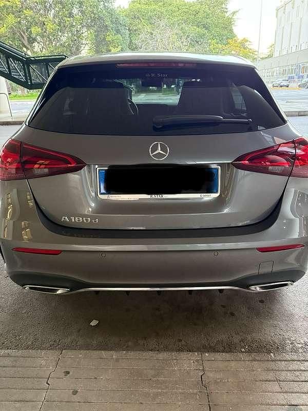 Usata Mercedes A180 Advanced Plus 116 CV (85 kW) 2025 Grigio Berlina