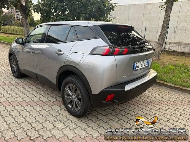 Usata Peugeot 2008 Allure 101 CV (74 kW) 2021 Grigio SUV