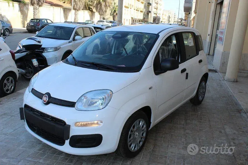 Nuova Fiat Panda Icon 69 CV (50 kW) 2026 Grigio Utilitaria