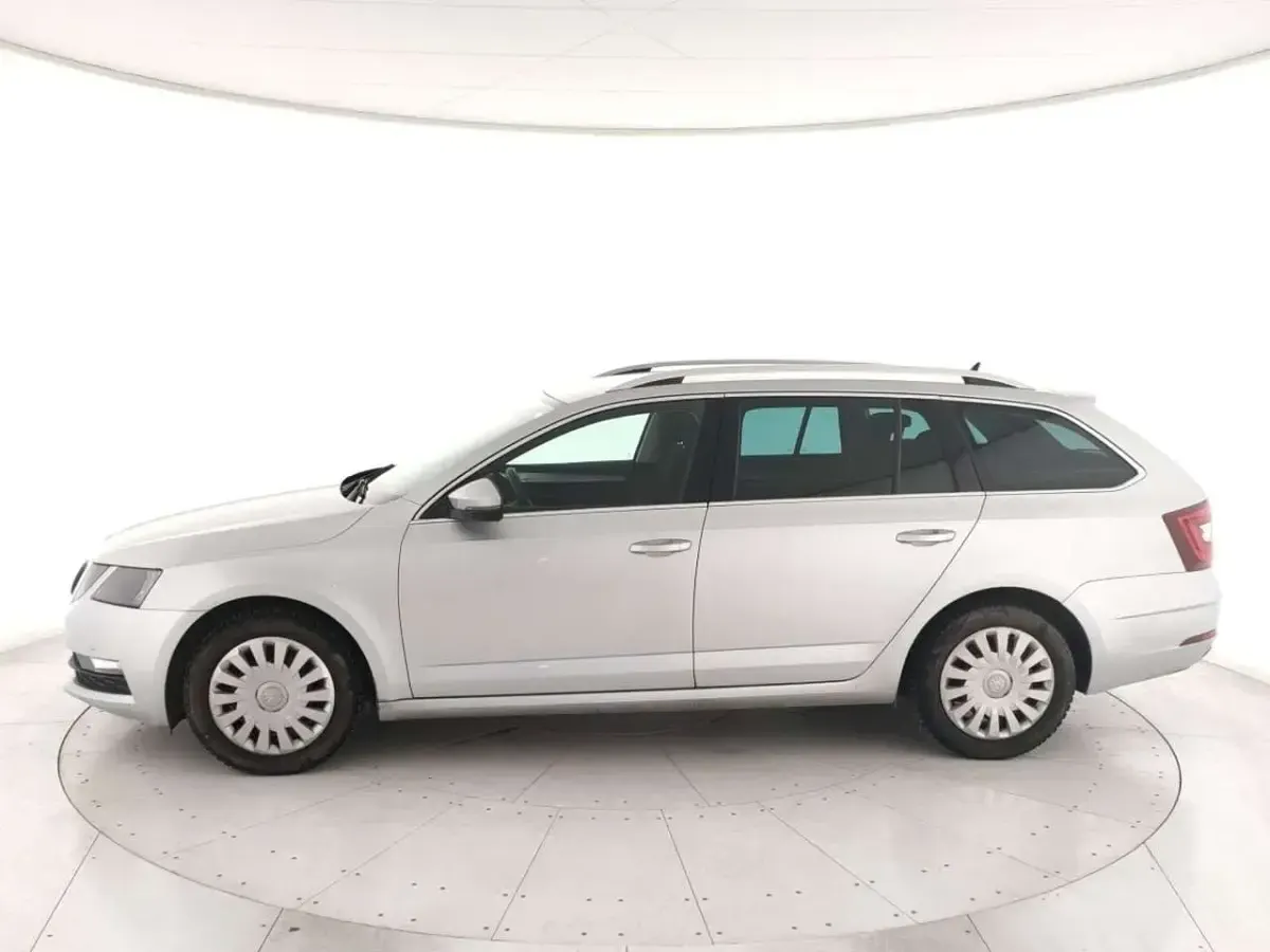 Usata Skoda Octavia G-TEC Executive 131 CV (96 kW) 2019 Argento Station wagon