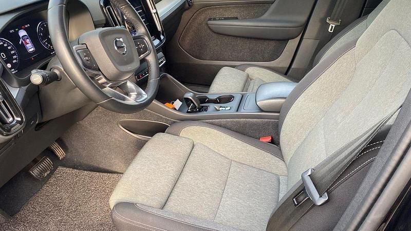 Usata Volvo XC40 Core 129 CV (94 kW) 2023 Nero SUV