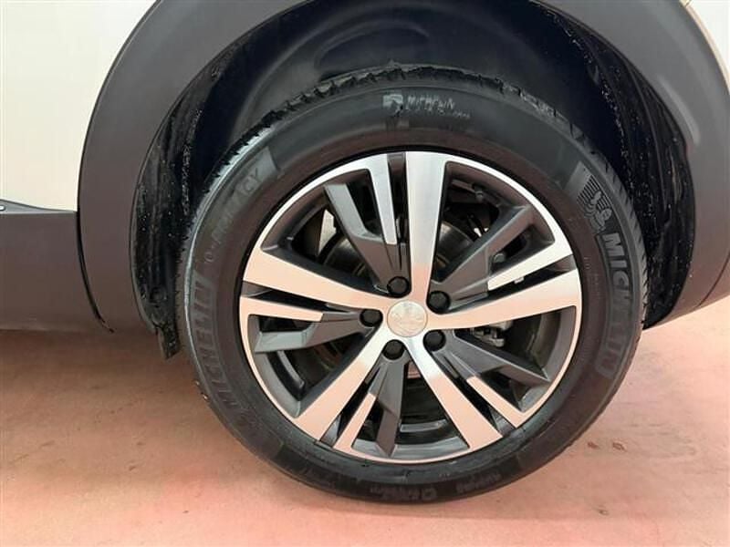 Usata Peugeot 3008 Allure 131 CV (96 kW) 2023 Bianco SUV