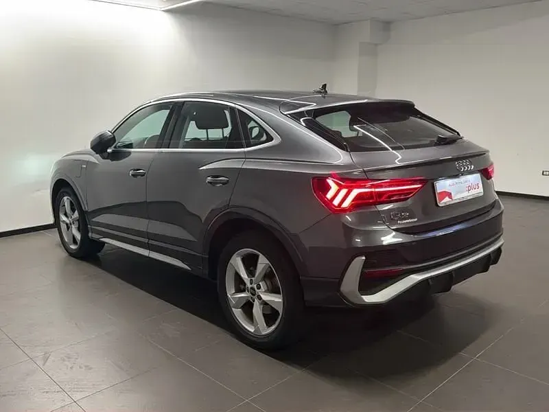 Usata Audi Q3 Sportback S-Line 245 CV (180 kW) 2024 Grigio SUV