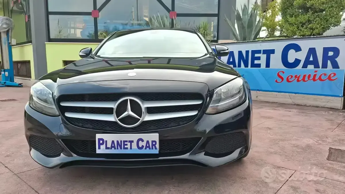 Usata Mercedes C180 Exclusive 116 CV (85 kW) 2015 Nero Berlina