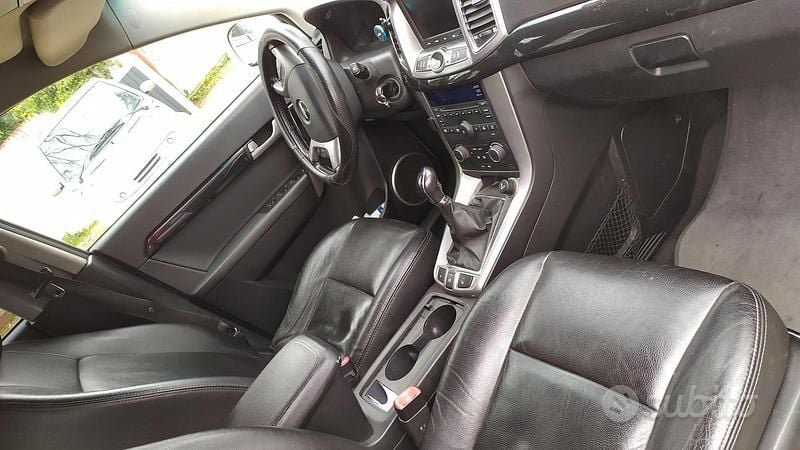 Usata Chevrolet Captiva 163 CV (119 kW) 2011 Bianco SUV