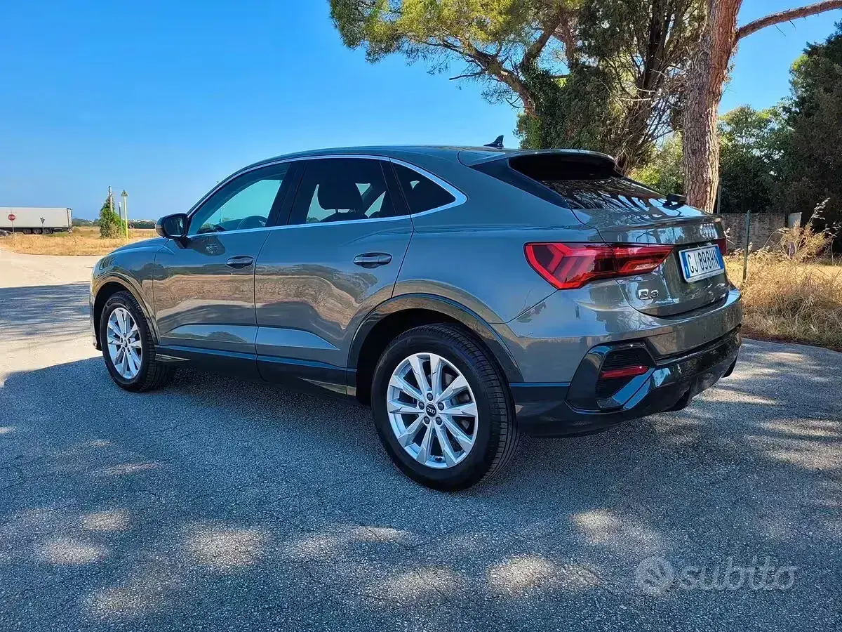 Usata Audi Q3 Business Plus 150 CV (110 kW) 2022 Grigio SUV