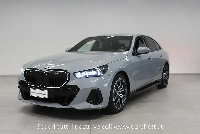 Usata BMW 520 M Sport 197 CV (144 kW) 2024 Grigio Utilitaria