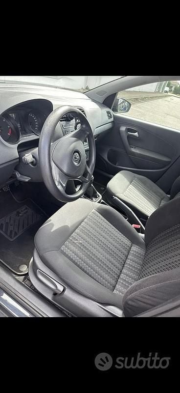 Usata VW Polo 75 CV (55 kW) 2015 Grigio Utilitaria