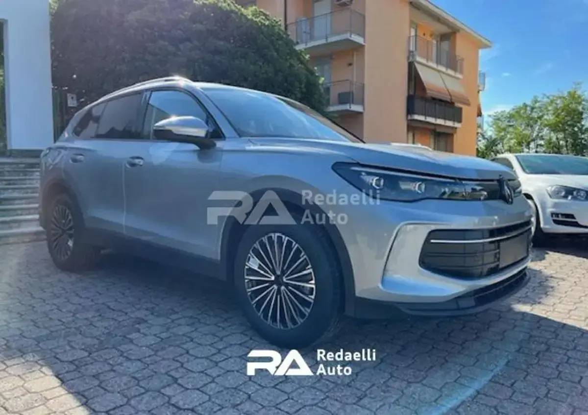 Nuova VW Tiguan Edition 150 CV (110 kW) 2026 Argento SUV