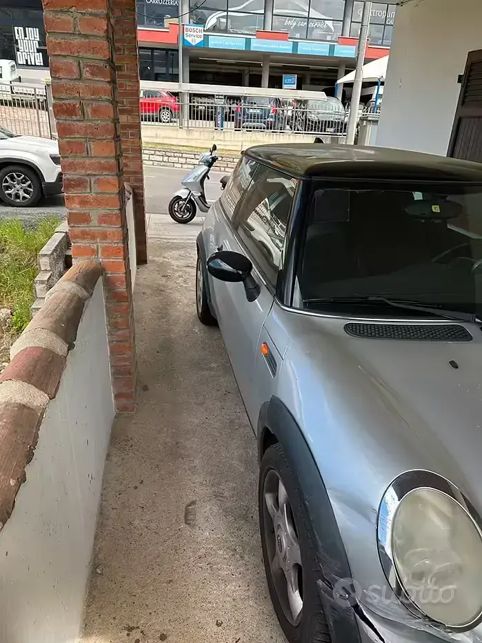 Usata Mini Cooper 116 CV (85 kW) 2004 Grigio Utilitaria