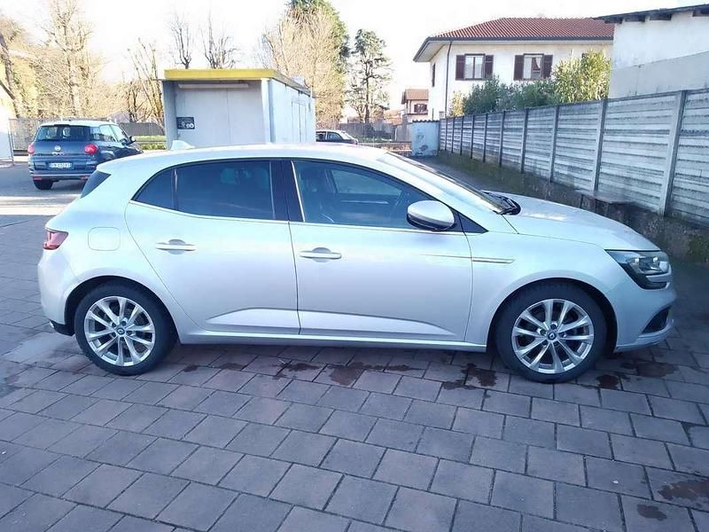 Usata Renault Mégane IV 110 CV (80 kW) 2016 Berlina