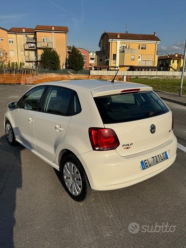 Usata VW Polo Trendline 75 CV (55 kW) 2012 Bianco Utilitaria