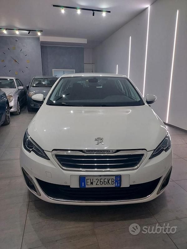 Usata Peugeot 308 Allure 115 CV (84 kW) 2014 Bianco Berlina