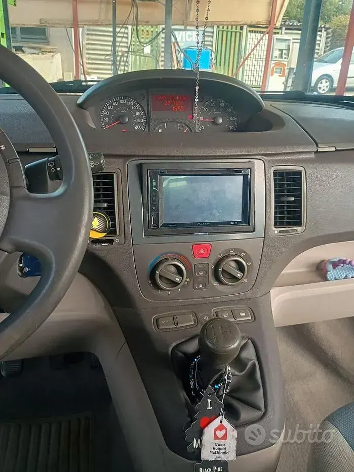 Usata Fiat Idea 69 CV (50 kW) 2005 Bluazzurro Monovolume