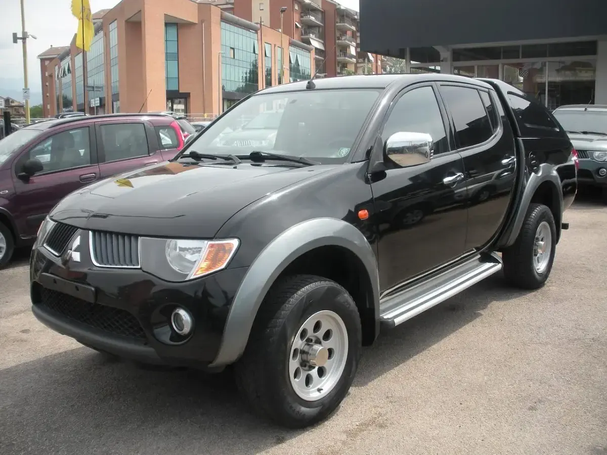 Usata Mitsubishi L200 Intense 136 CV (100 kW) 2011 Pick-up
