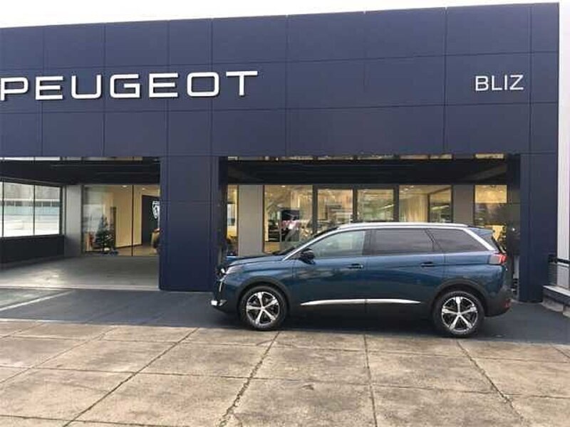 Usato 2023 Peugeot 5008 1.5 Diesel 131 CV (37.400 €)