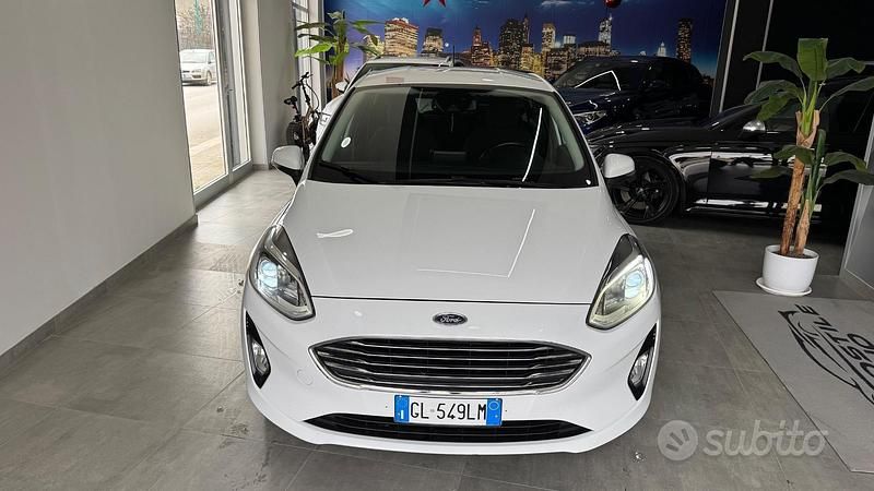 Usata Ford Fiesta Titanium 86 CV (63 kW) 2020 Bianco Utilitaria