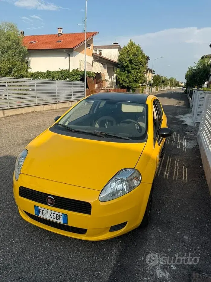 Usata Fiat Grande Punto 95 CV (69 kW) 2008 Giallo Utilitaria