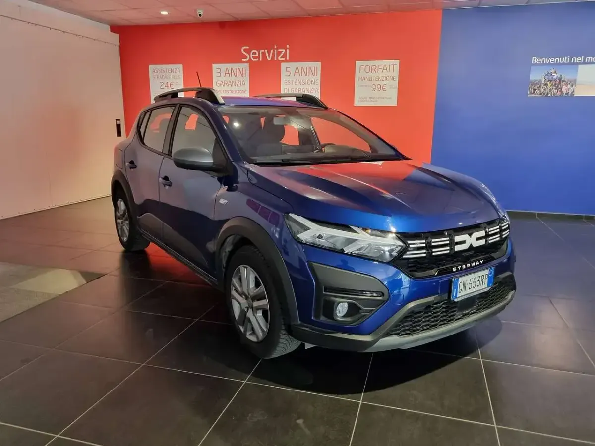 Usata Dacia Sandero Comfort 101 CV (74 kW) 2023 Iron Berlina