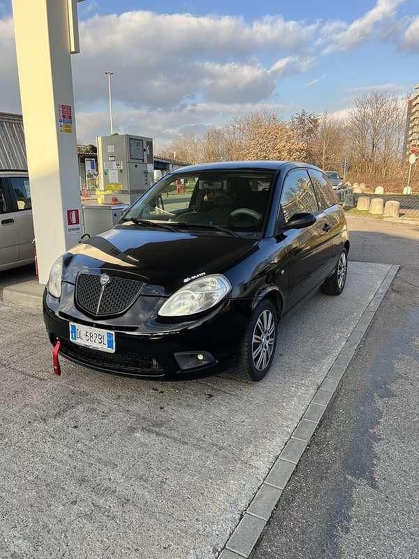 Usata Lancia Ypsilon 77 CV (56 kW) 2009 Utilitaria