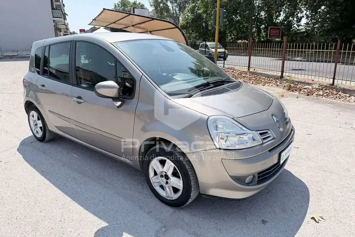 Usata Renault Grand Modus 75 CV (55 kW) 2011 Giallo Monovolume