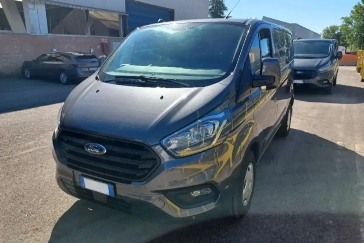 Usata Ford Transit Custom Trend 131 CV (96 kW) 2021 Grigio met Furgone