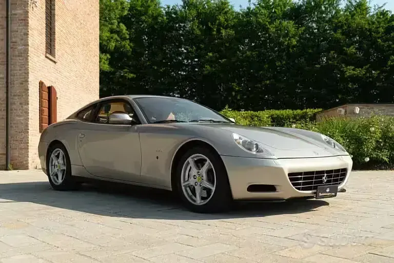Usata Ferrari 612 540 CV (397 kW) 2005 Grigio Coupé