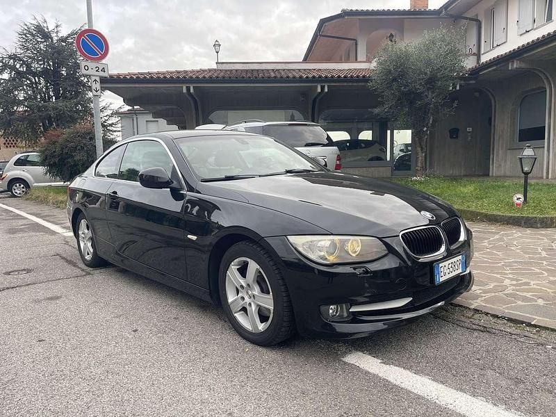 Usata BMW 320 184 CV (135 kW) 2011 Nero Coupé