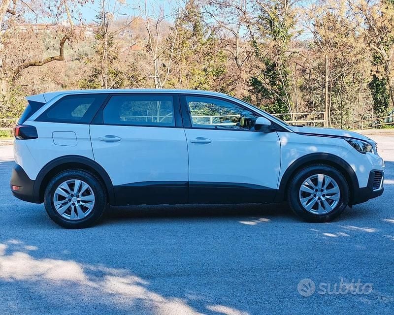 Usata Peugeot 5008 Business-Line 131 CV (96 kW) 2019 Bianco SUV