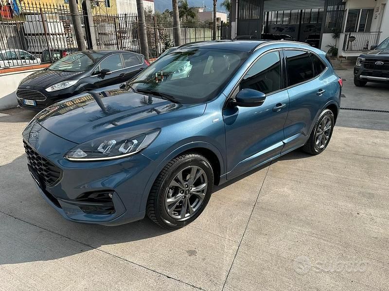 Usata Ford Kuga ST-Line 120 CV (88 kW) 2022 Blu SUV